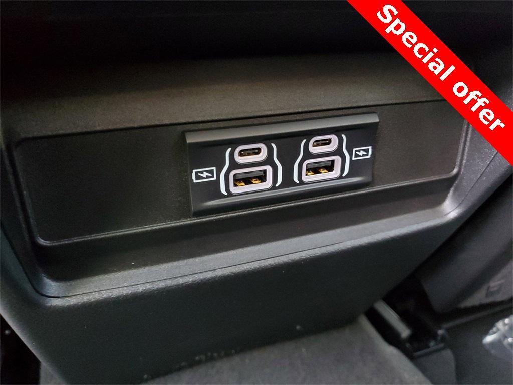 new 2025 Jeep Grand Cherokee car, priced at $35,532