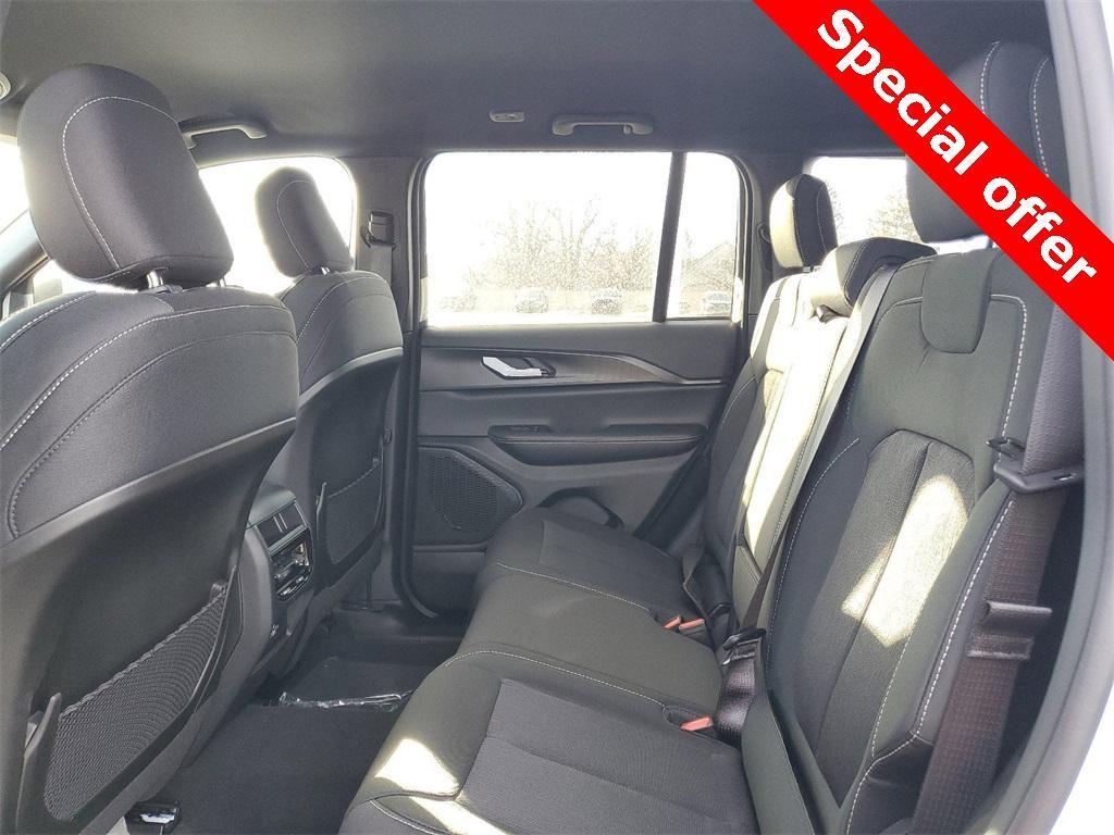 new 2025 Jeep Grand Cherokee car, priced at $35,532