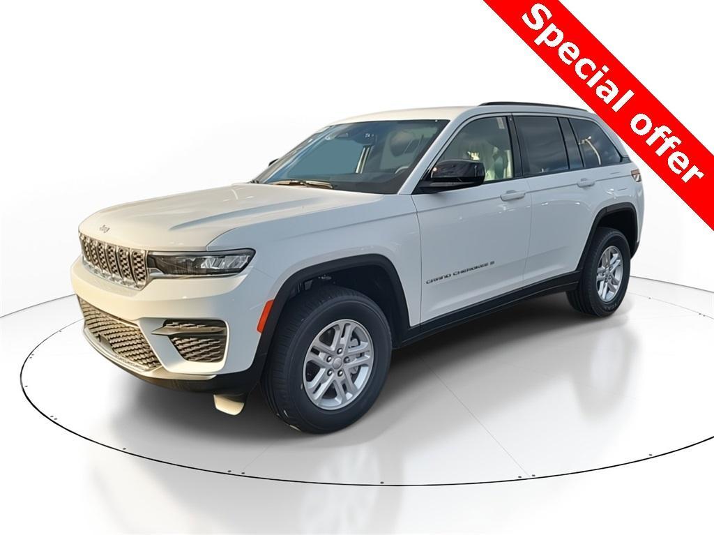 new 2025 Jeep Grand Cherokee car, priced at $35,532
