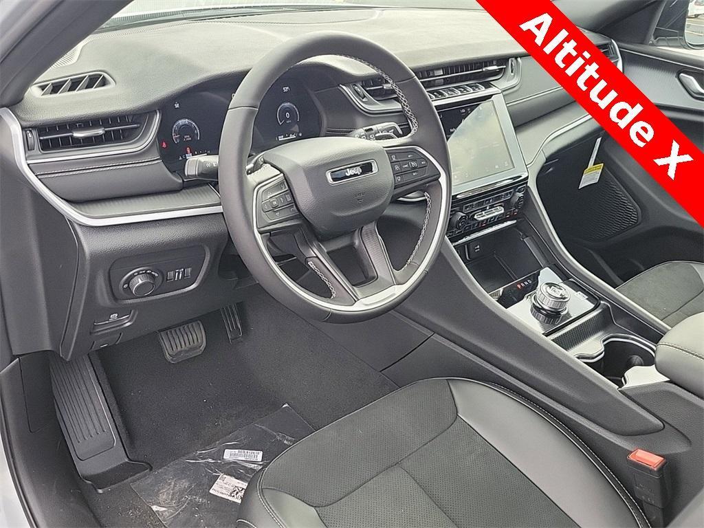 new 2025 Jeep Grand Cherokee L car, priced at $42,461