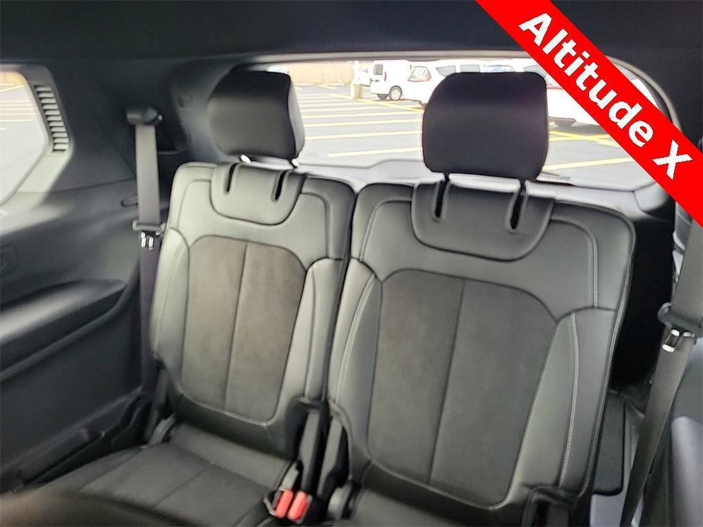 new 2025 Jeep Grand Cherokee L car, priced at $42,461