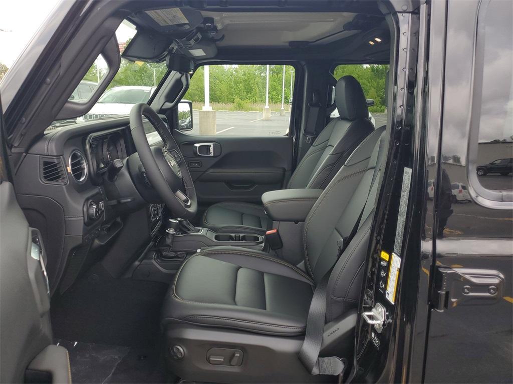 new 2025 Jeep Gladiator car, priced at $43,739