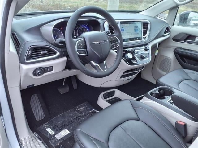 new 2024 Chrysler Pacifica car, priced at $40,477