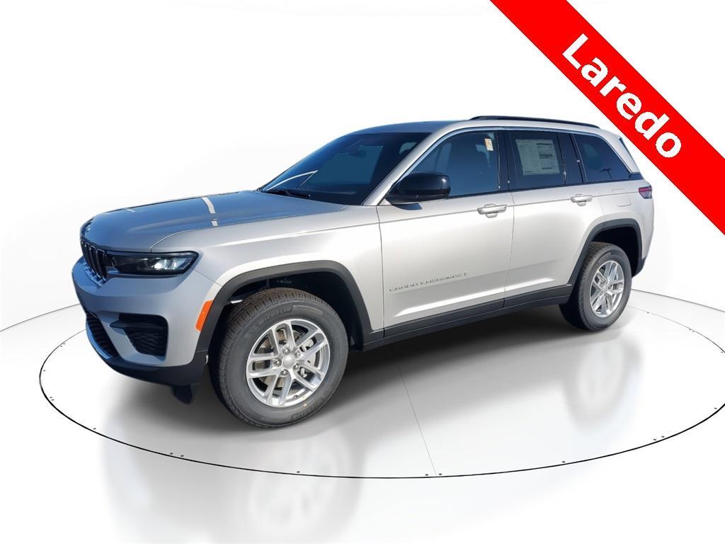 new 2025 Jeep Grand Cherokee car, priced at $38,970