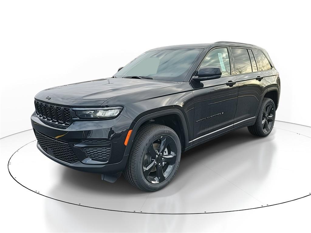 new 2025 Jeep Grand Cherokee car, priced at $44,170