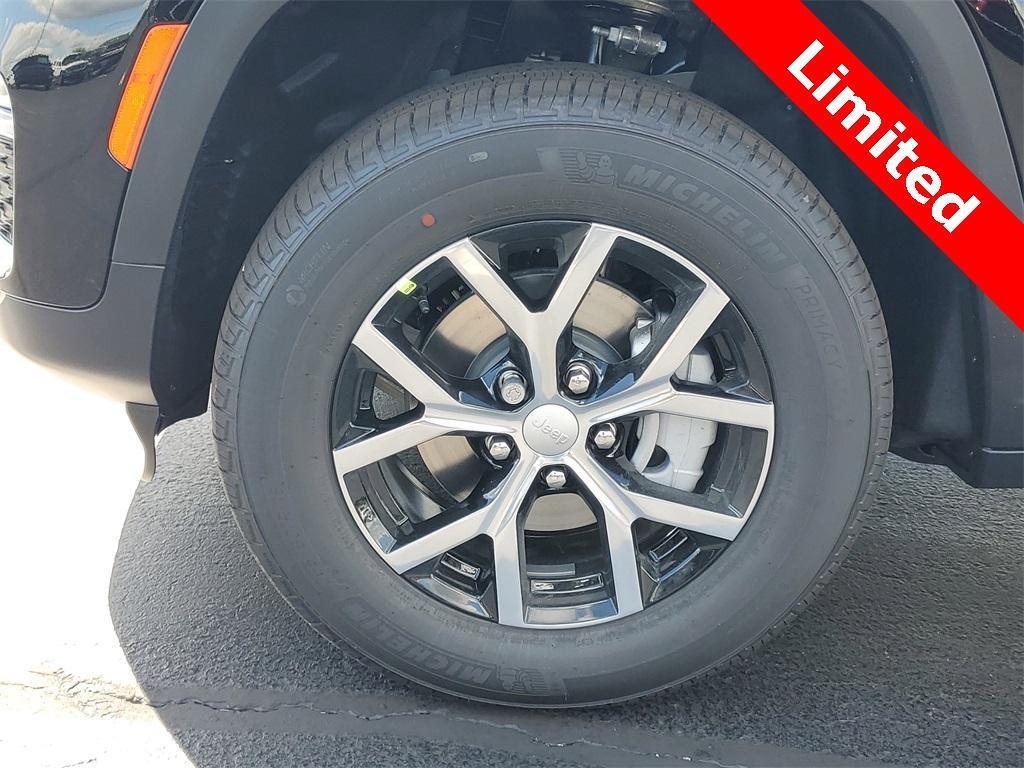 new 2025 Jeep Grand Cherokee car, priced at $43,783