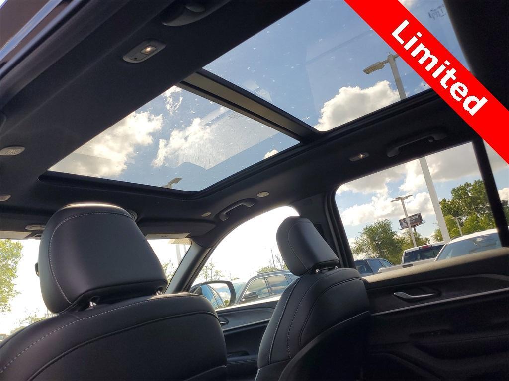 new 2025 Jeep Grand Cherokee car, priced at $43,783
