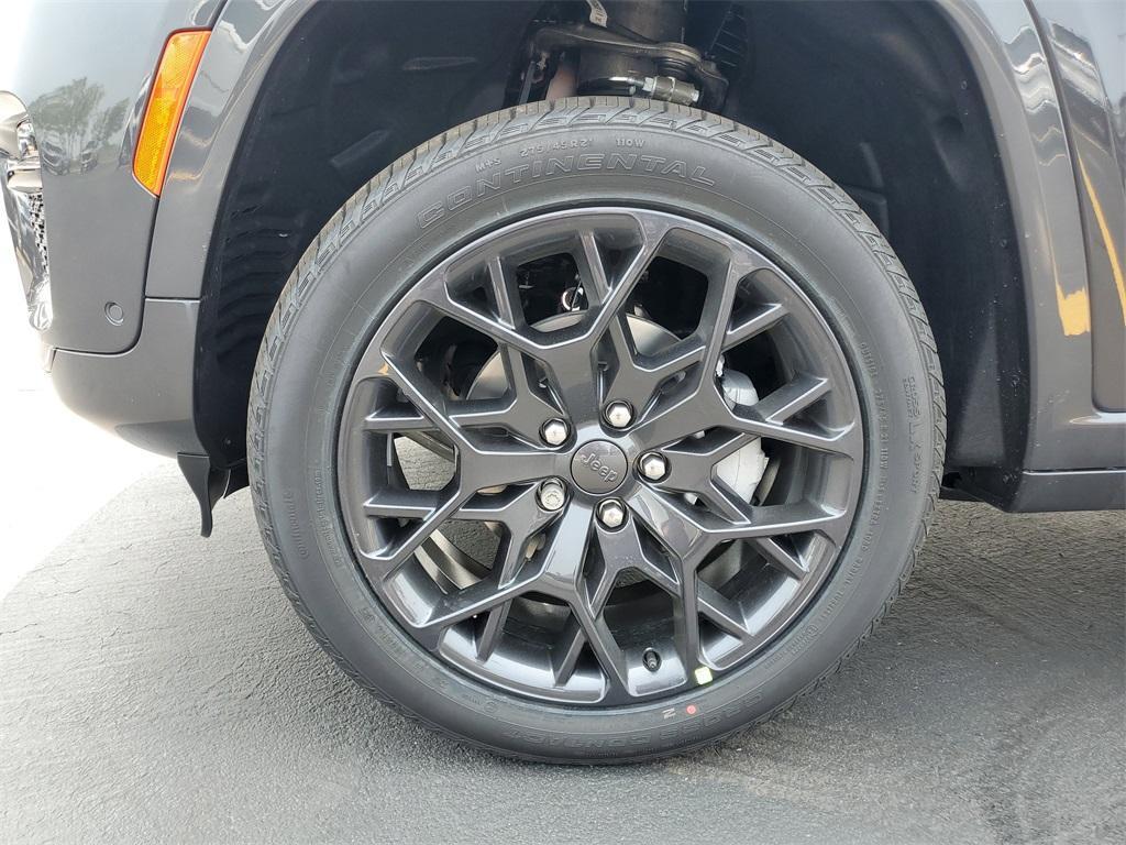 new 2025 Jeep Grand Cherokee car, priced at $55,005