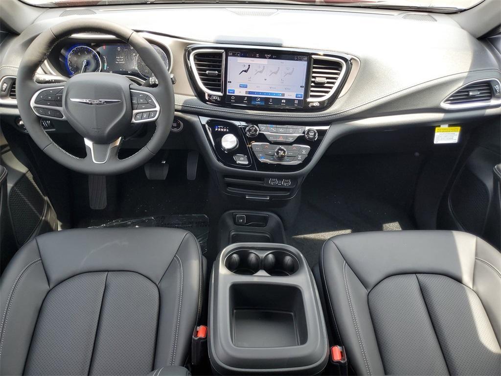 new 2025 Chrysler Pacifica car, priced at $45,748