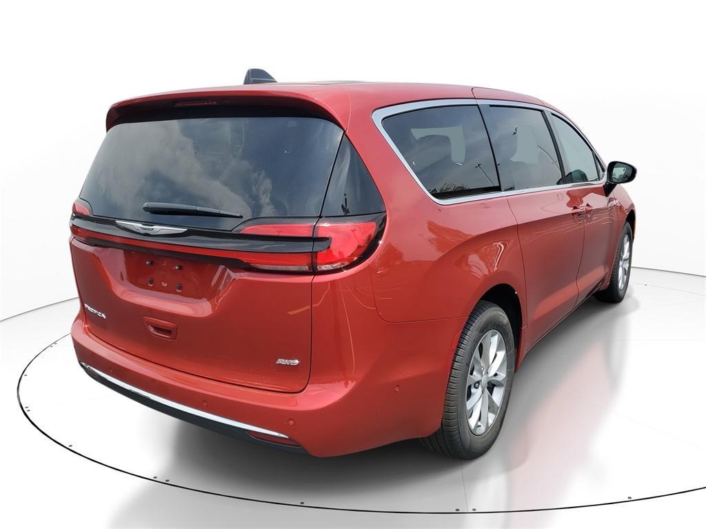 new 2025 Chrysler Pacifica car, priced at $45,748