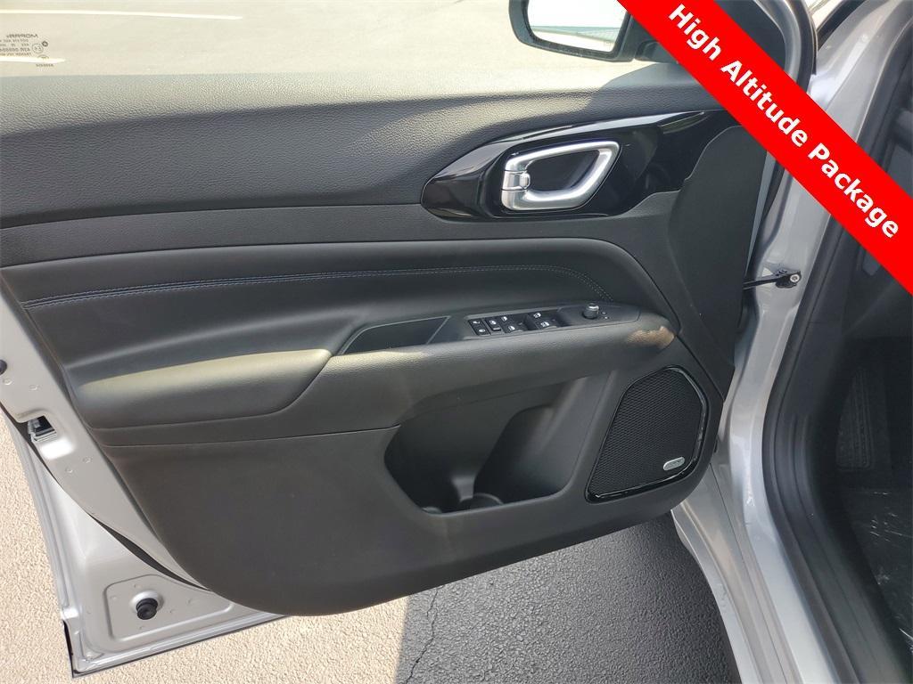 new 2025 Jeep Compass car, priced at $33,291