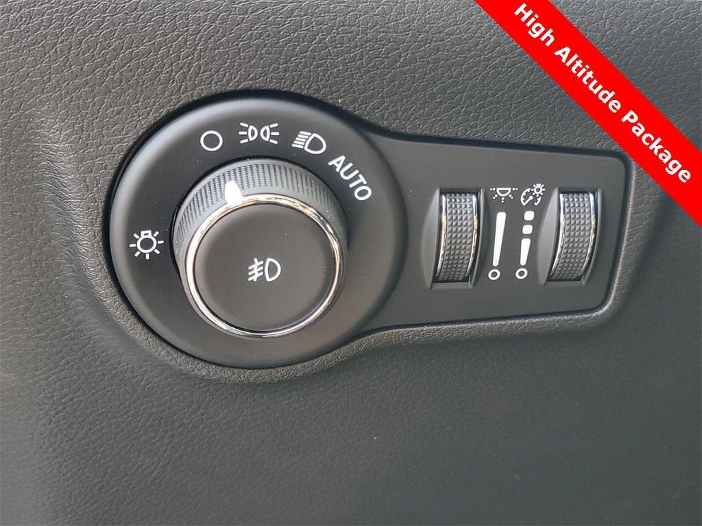new 2025 Jeep Compass car, priced at $33,291