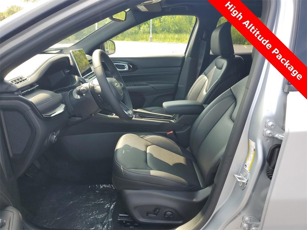 new 2025 Jeep Compass car, priced at $33,291
