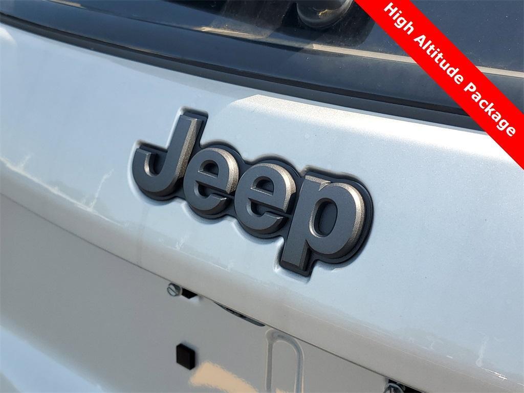 new 2025 Jeep Compass car, priced at $33,291