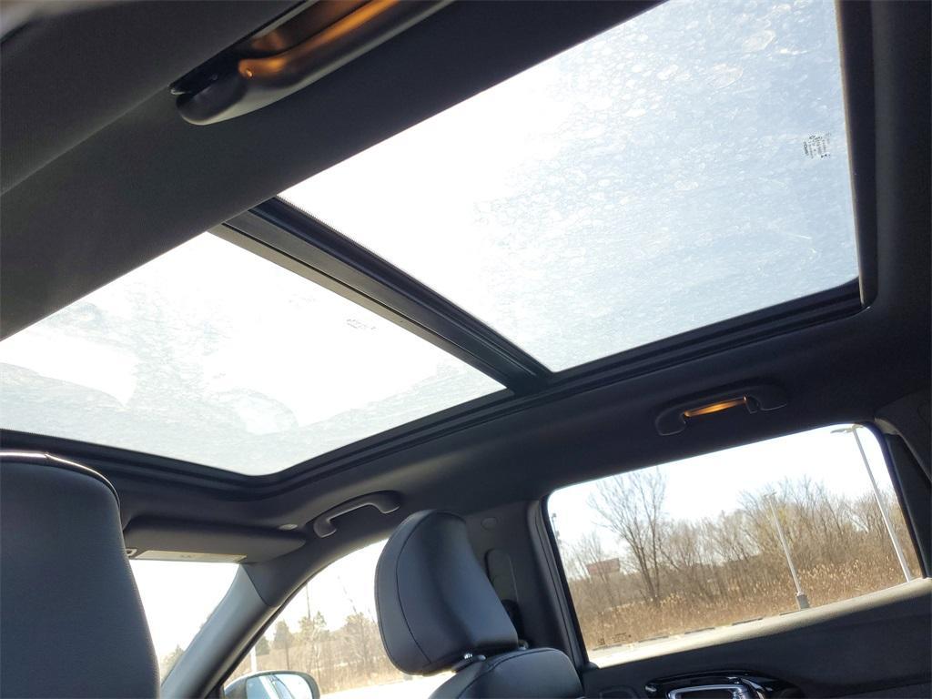 new 2025 Jeep Compass car, priced at $33,330