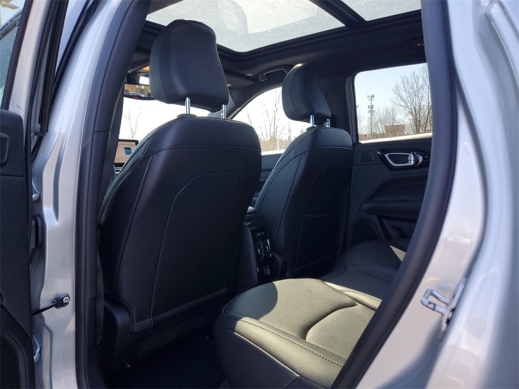 new 2025 Jeep Compass car, priced at $33,330