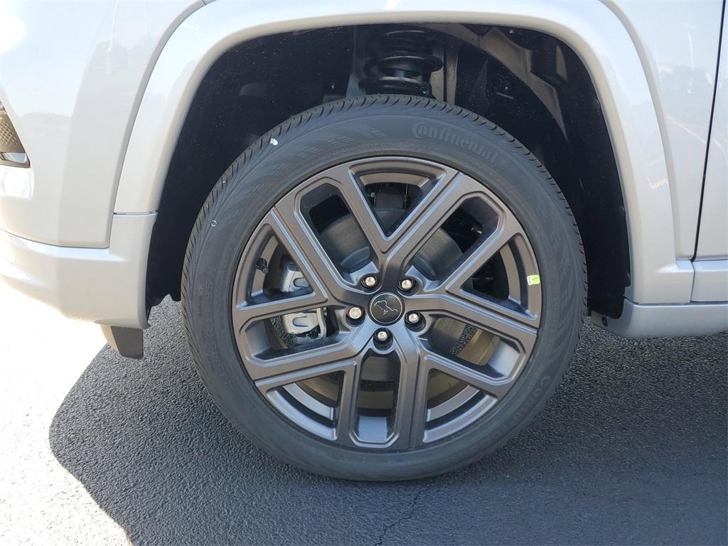 new 2025 Jeep Compass car, priced at $33,330