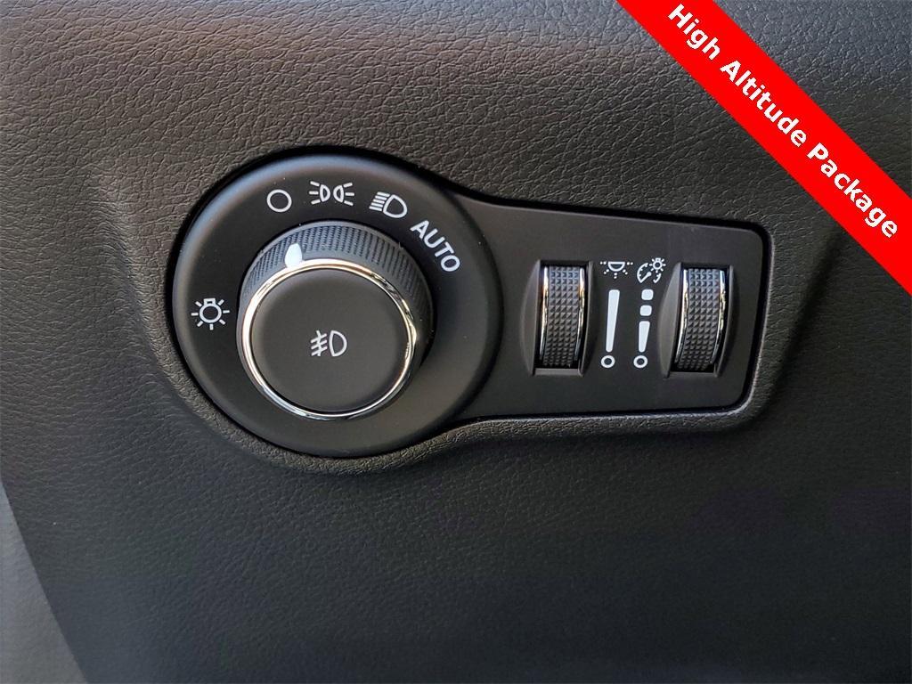 new 2025 Jeep Compass car, priced at $33,291