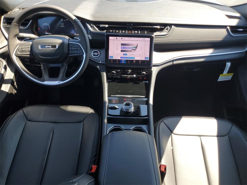 new 2025 Jeep Grand Cherokee car, priced at $43,783