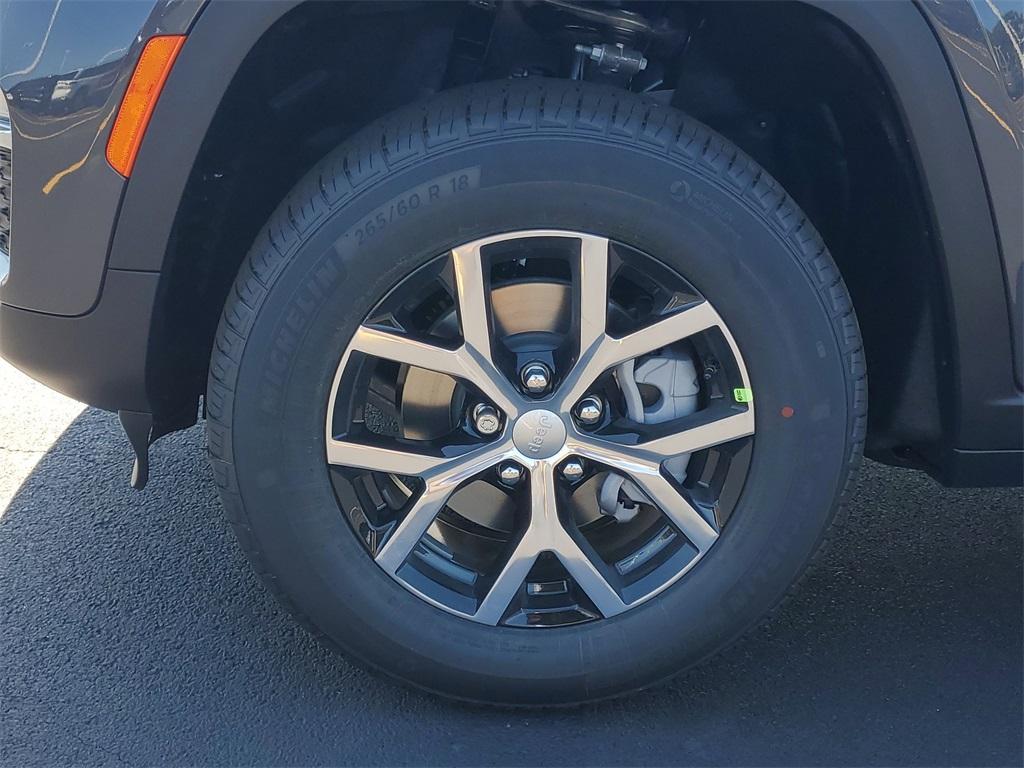 new 2025 Jeep Grand Cherokee car, priced at $43,783