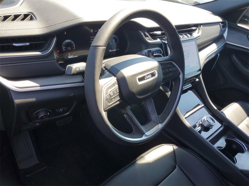 new 2025 Jeep Grand Cherokee car, priced at $43,783