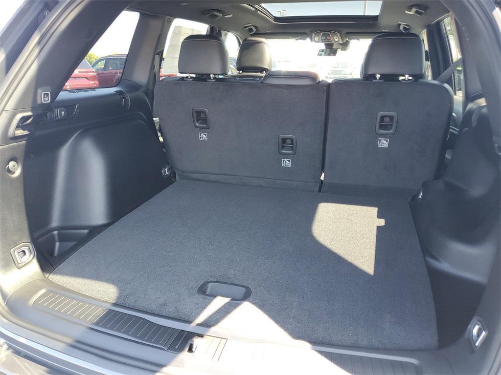 new 2025 Jeep Grand Cherokee car, priced at $43,783