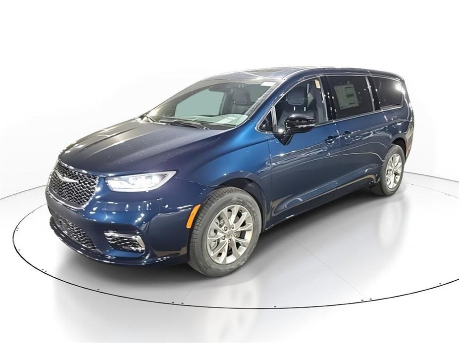 new 2025 Chrysler Pacifica car, priced at $46,030