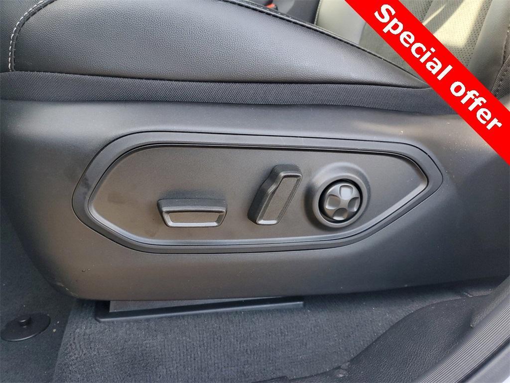 new 2025 Jeep Grand Cherokee L car, priced at $39,988