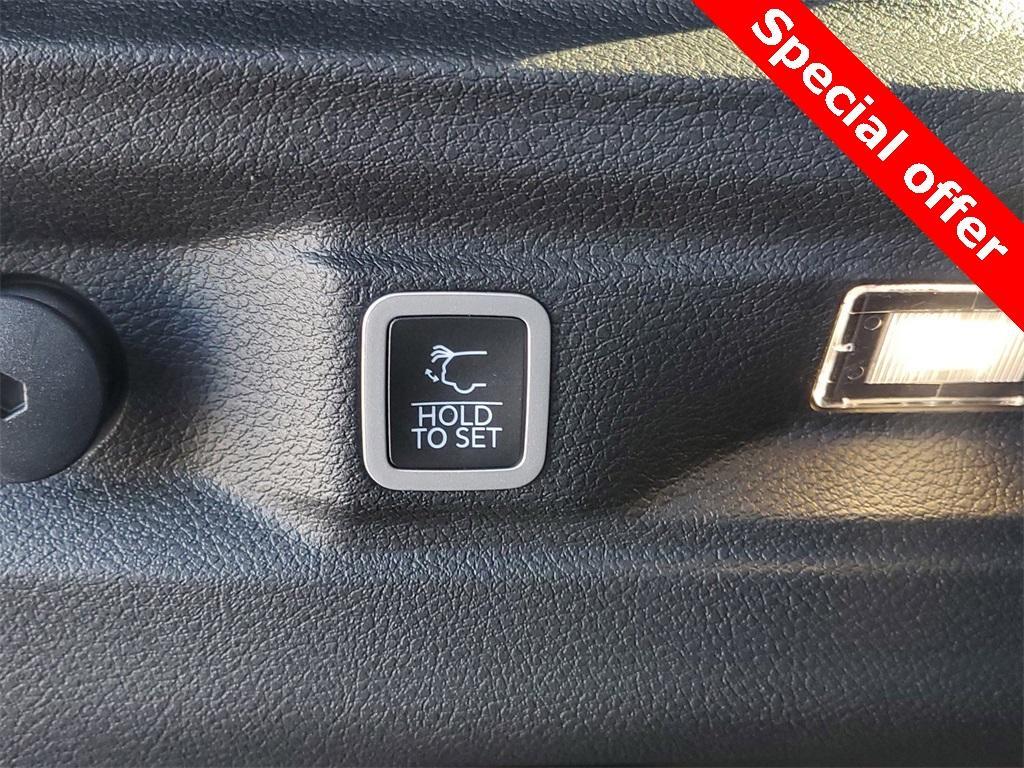 new 2025 Jeep Grand Cherokee L car, priced at $39,988