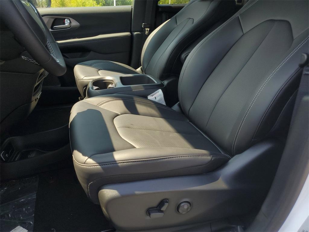 new 2026 Chrysler Voyager car, priced at $38,808