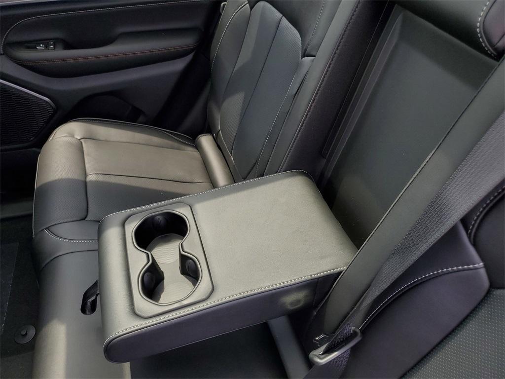 new 2025 Jeep Grand Cherokee car, priced at $51,387