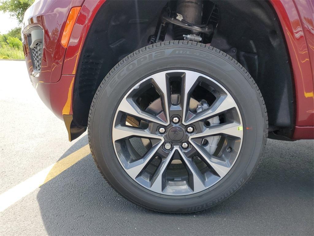 new 2025 Jeep Grand Cherokee car, priced at $51,387