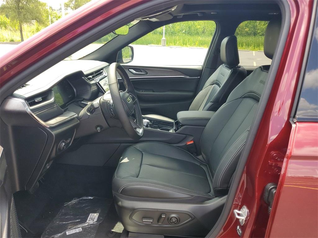 new 2025 Jeep Grand Cherokee car, priced at $51,387