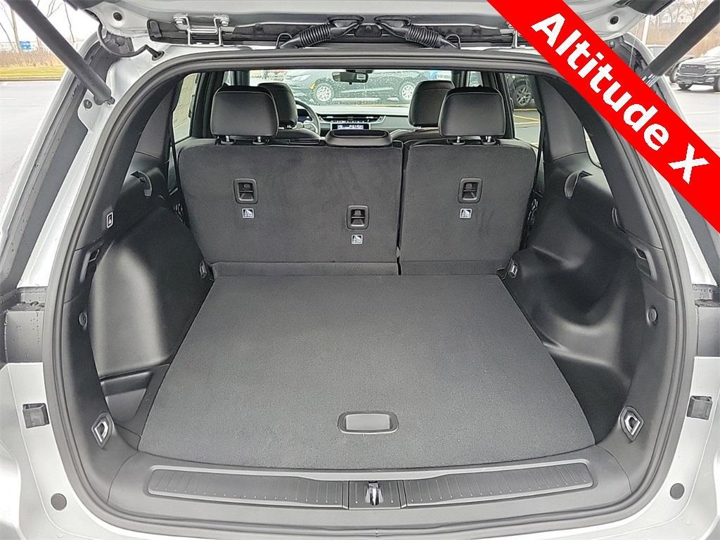 new 2025 Jeep Grand Cherokee car, priced at $38,099