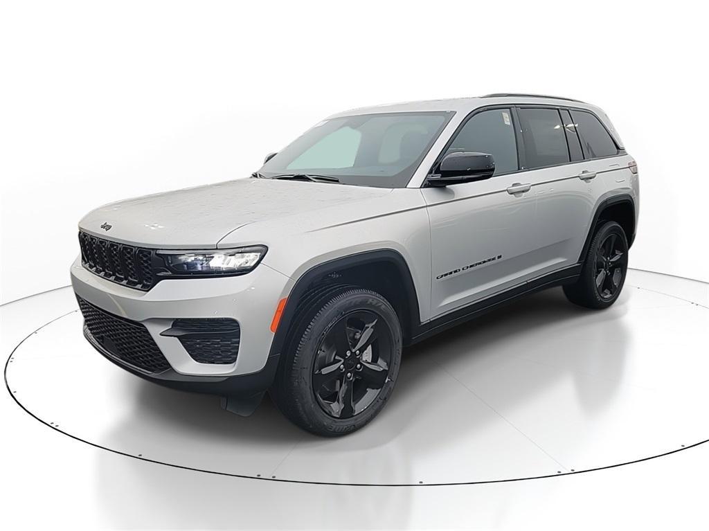 new 2025 Jeep Grand Cherokee car, priced at $44,170