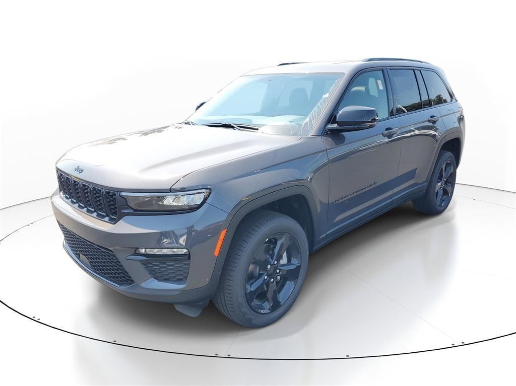 new 2025 Jeep Grand Cherokee car, priced at $48,986