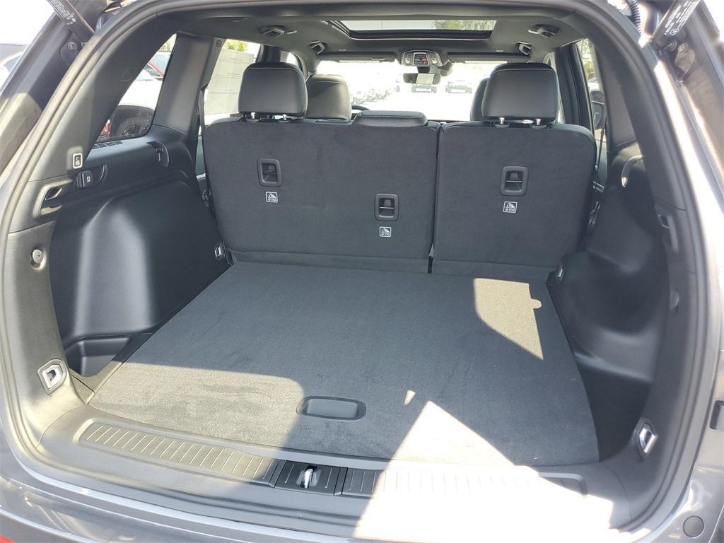 new 2025 Jeep Grand Cherokee car, priced at $48,986
