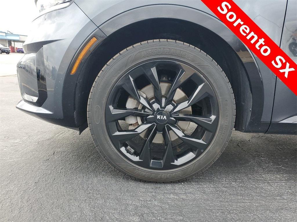 used 2021 Kia Sorento car, priced at $24,977