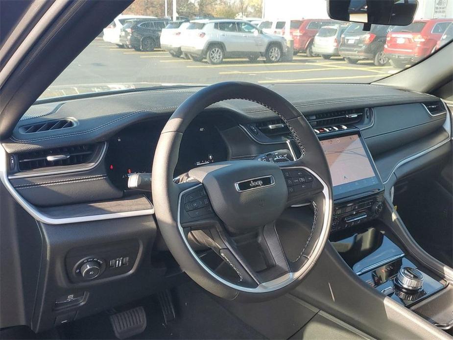 new 2025 Jeep Grand Cherokee car, priced at $45,230