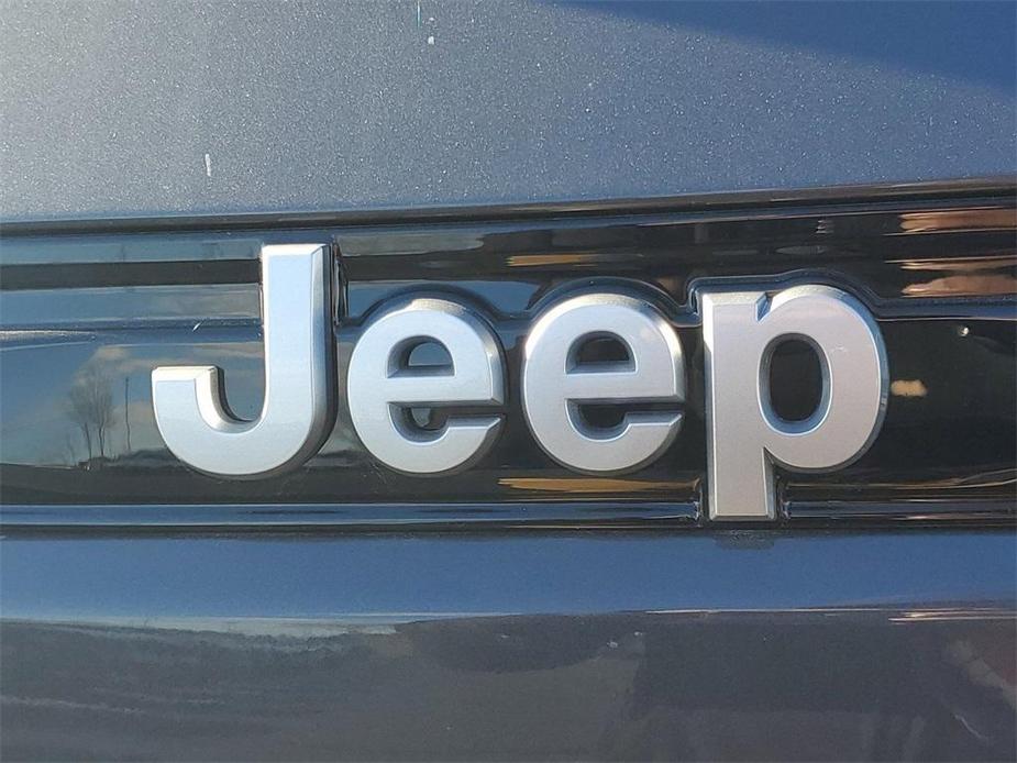 new 2025 Jeep Grand Cherokee car, priced at $45,230