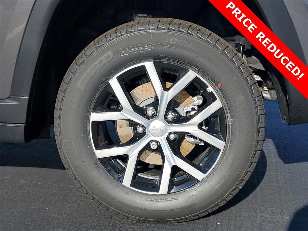 new 2025 Jeep Grand Cherokee car, priced at $41,941