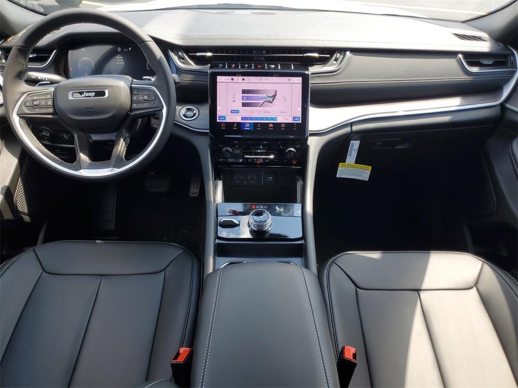 new 2025 Jeep Grand Cherokee car