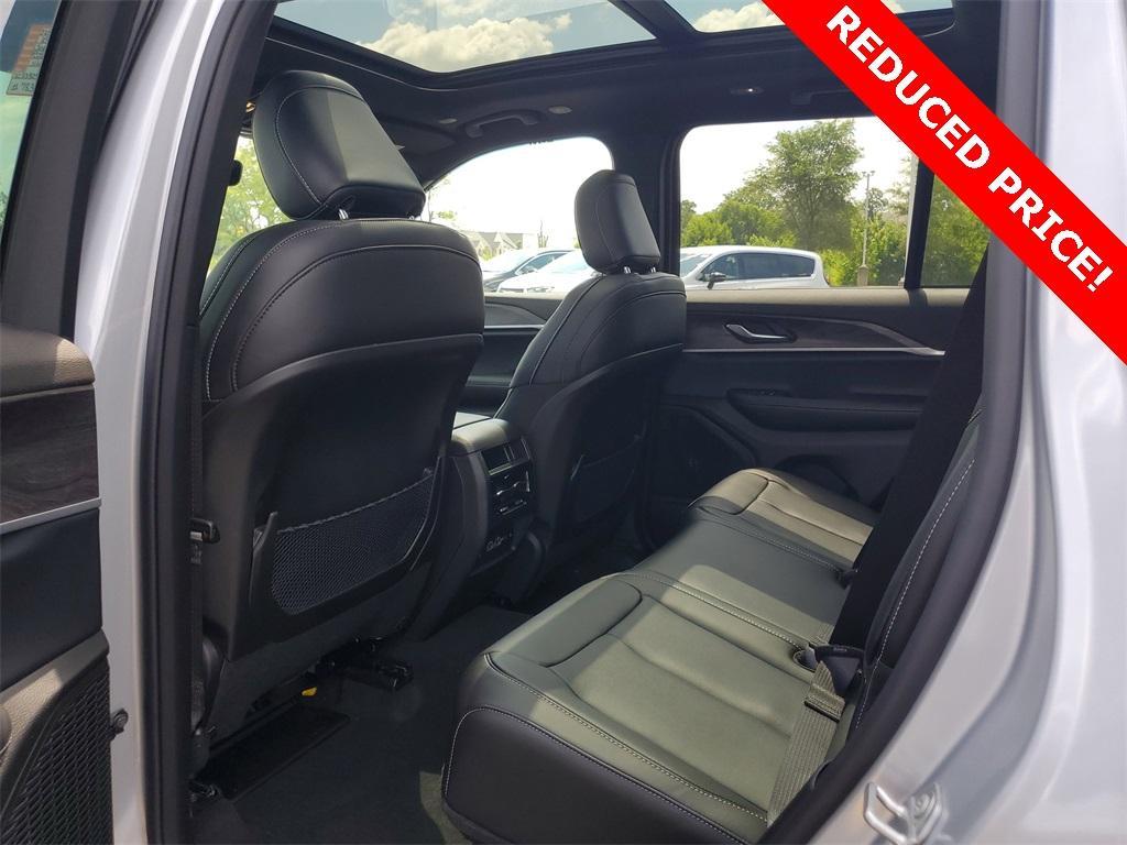 new 2025 Jeep Grand Cherokee car, priced at $44,488