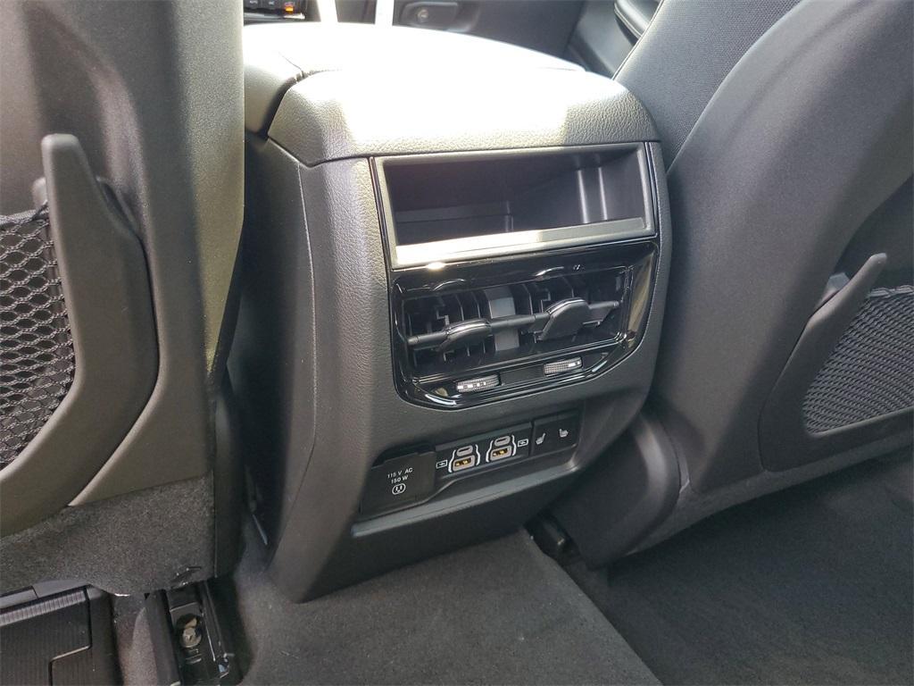 new 2025 Jeep Grand Cherokee car