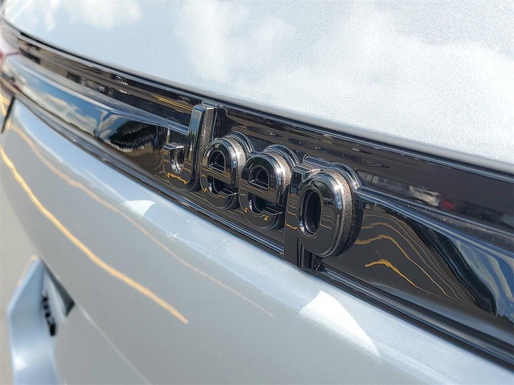 new 2025 Jeep Grand Cherokee car