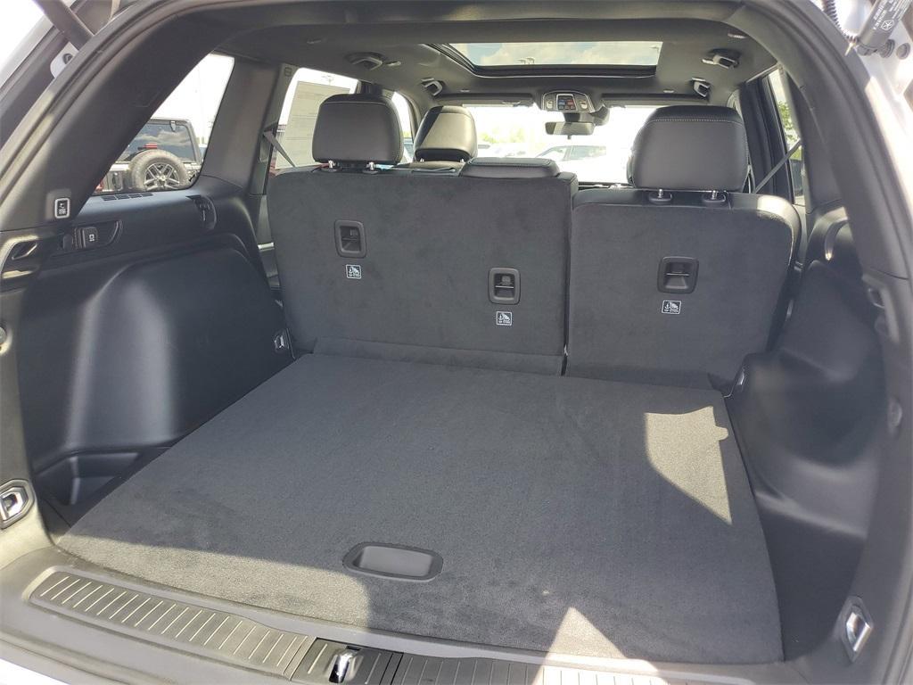 new 2025 Jeep Grand Cherokee car