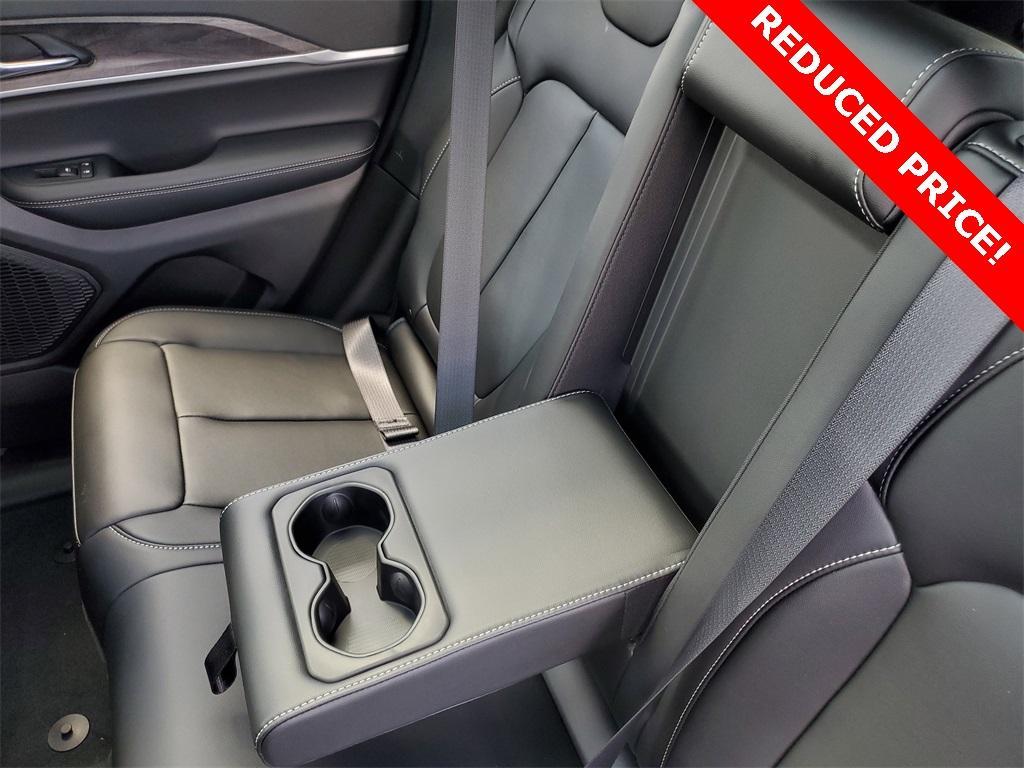 new 2025 Jeep Grand Cherokee car, priced at $44,488