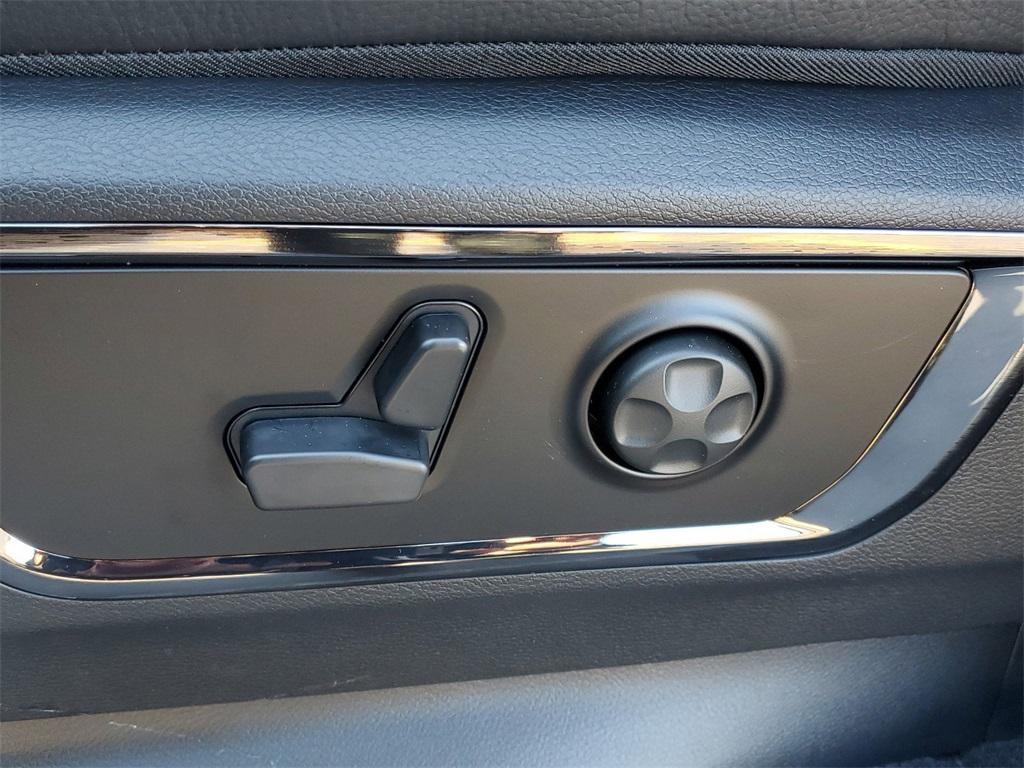 new 2025 Ram 1500 car, priced at $75,571