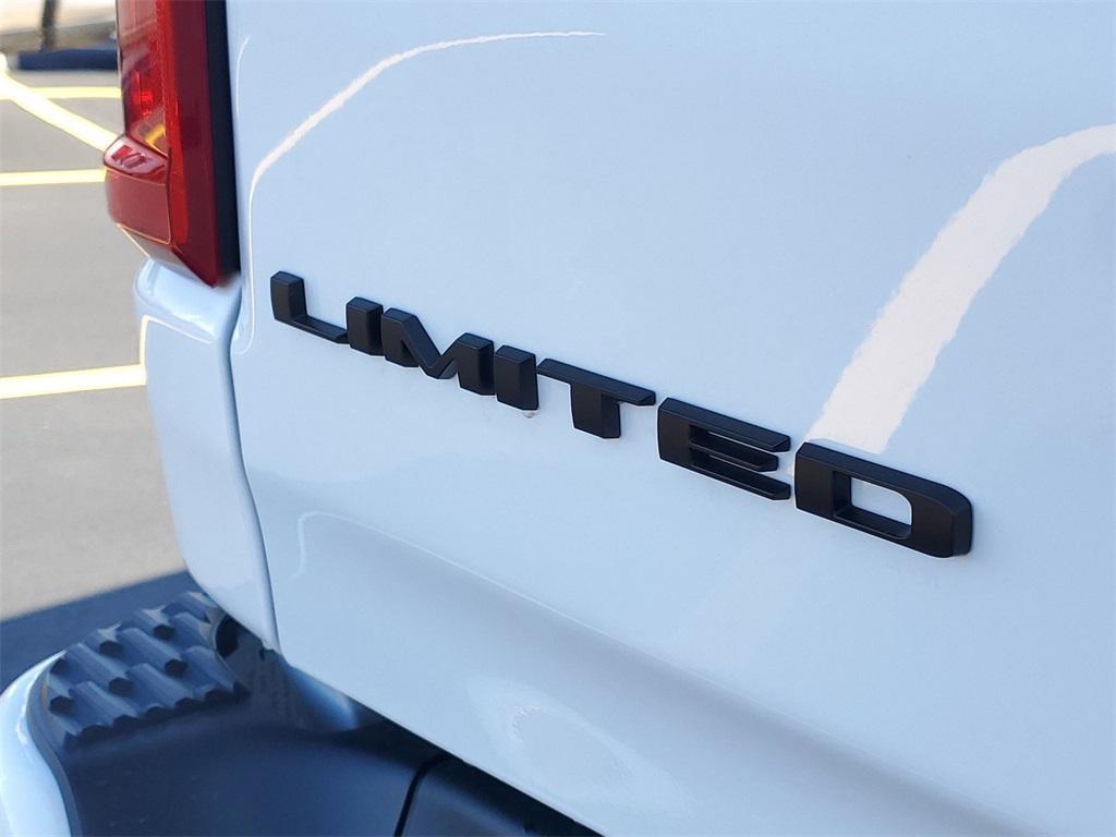 new 2025 Ram 1500 car, priced at $75,571
