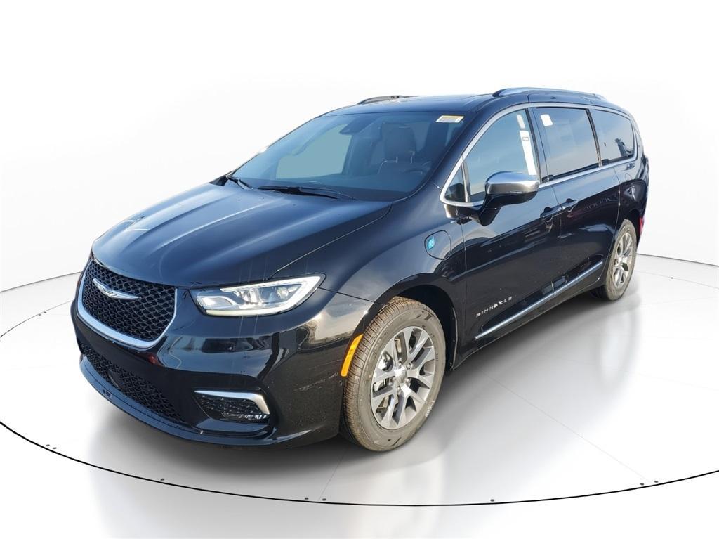 new 2025 Chrysler Pacifica Hybrid car, priced at $46,480